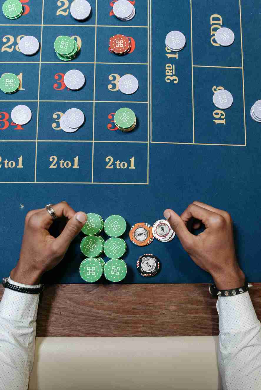 How Online Casinos Make Money
